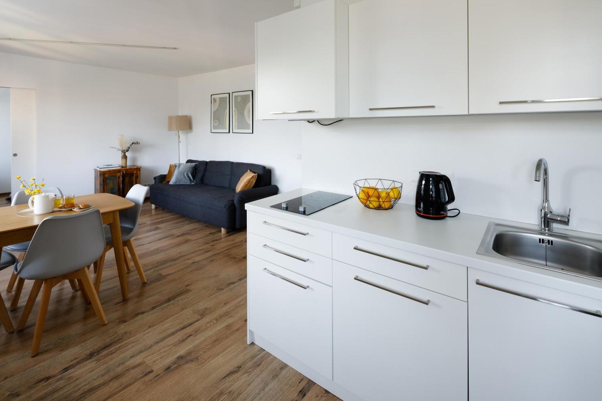 Brivibas Yard Apartment With Parking In City Center รีกา ภายนอก รูปภาพ