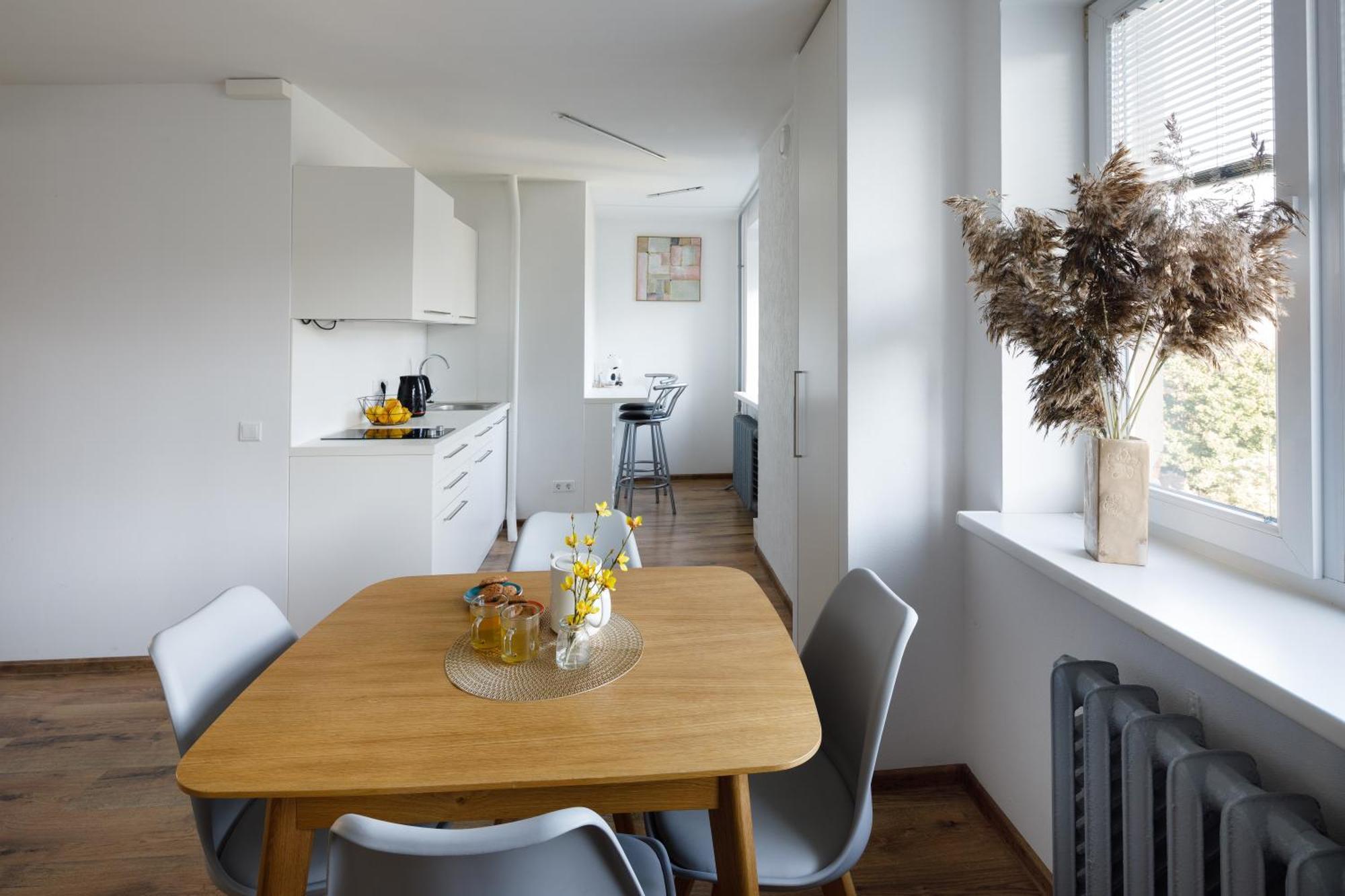Brivibas Yard Apartment With Parking In City Center รีกา ภายนอก รูปภาพ
